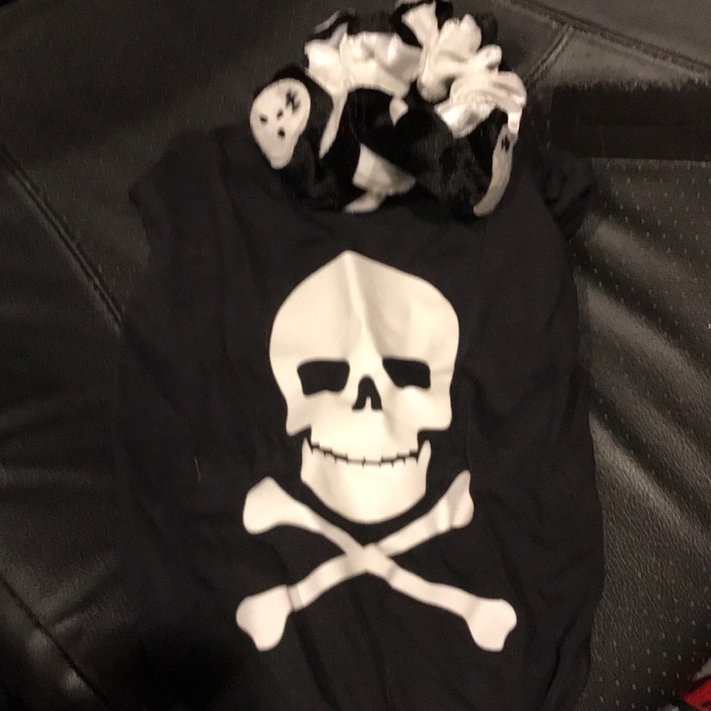 Halloween skull shirt and skull scrunchie